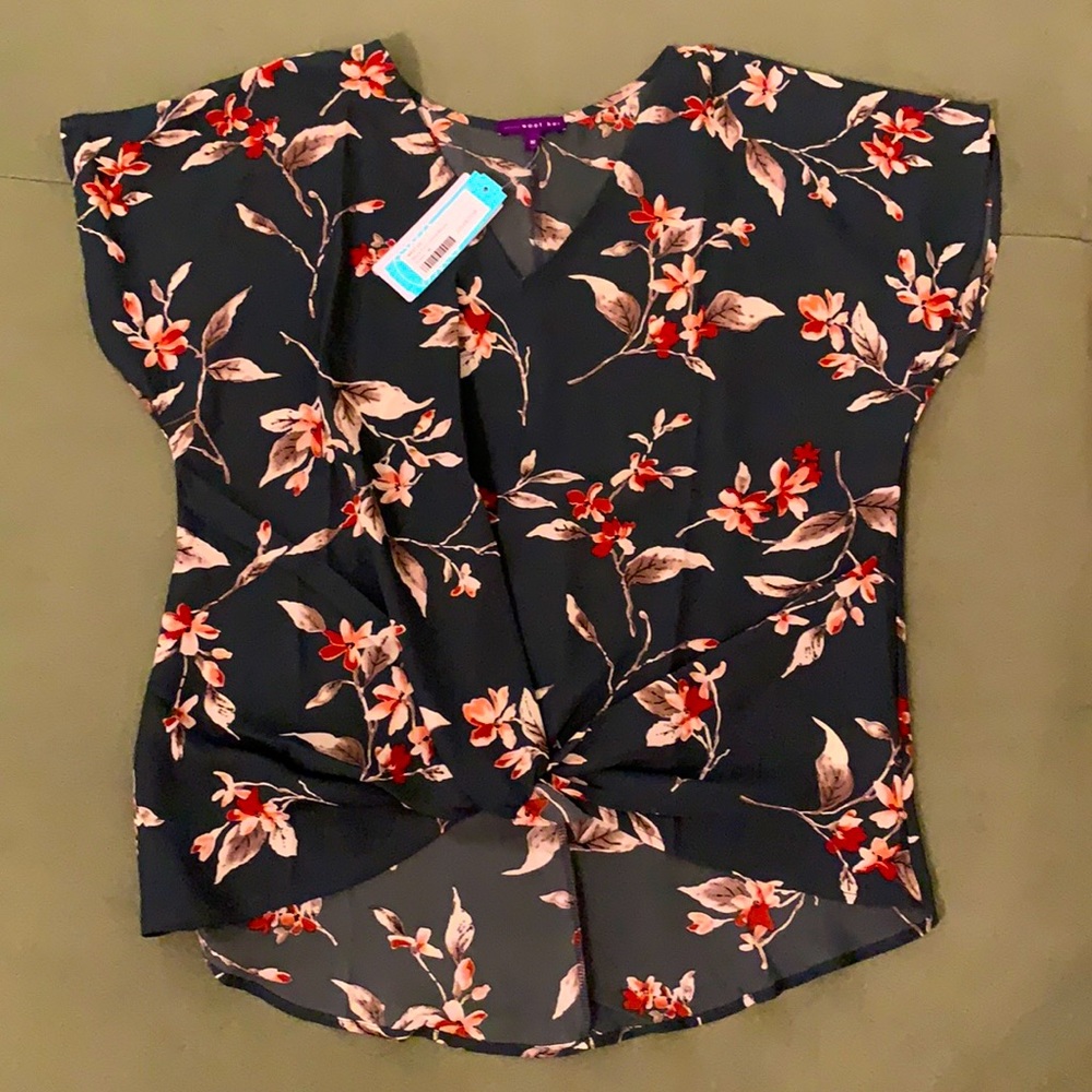 West Kei Allura Knot Detail Blouse, Size M, Brand new